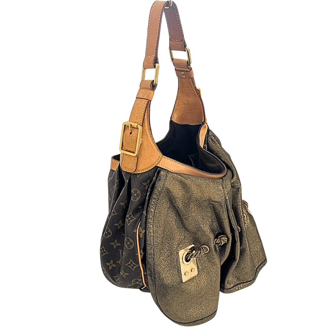 Louis Vuitton Monogram Kalahari GM