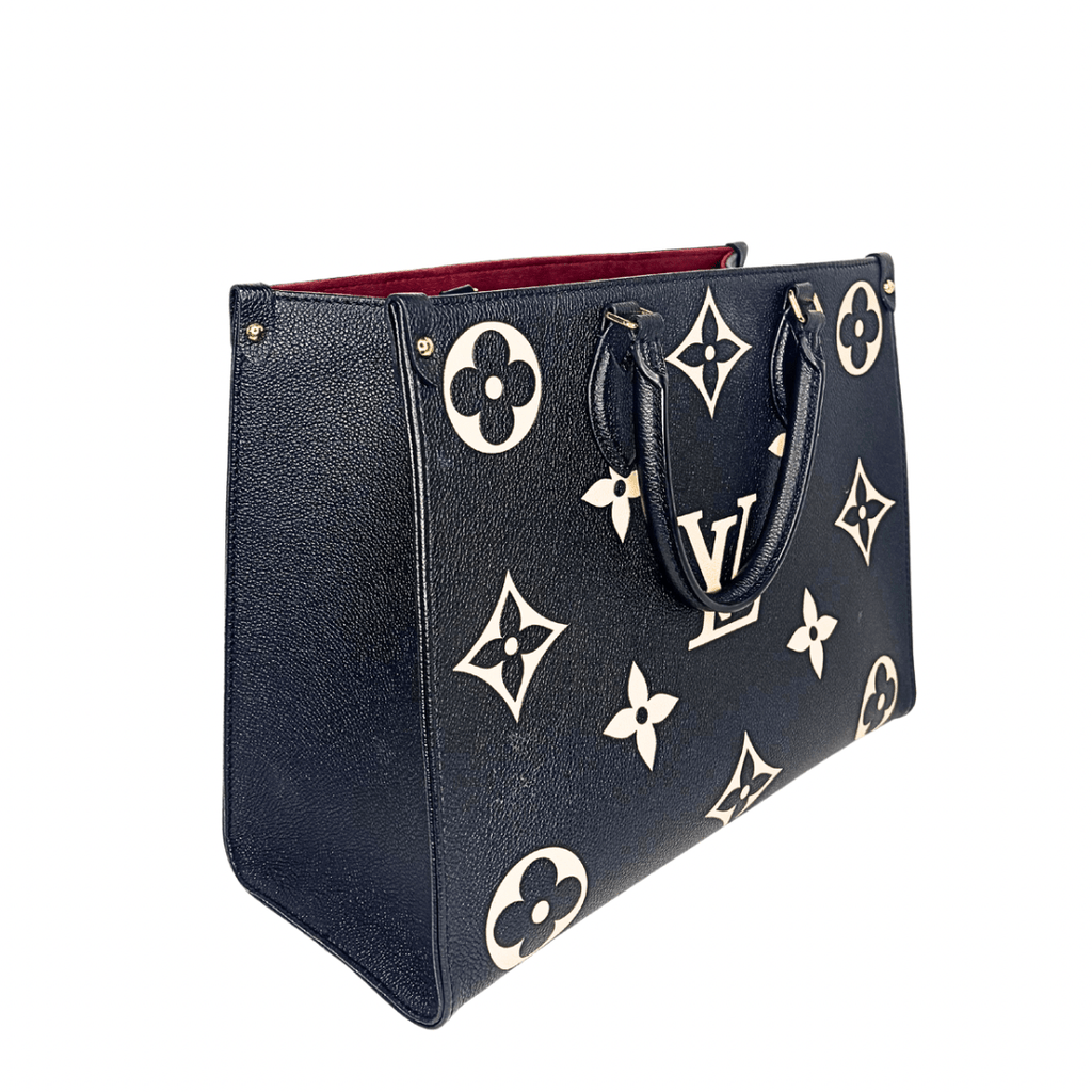 Louis Vuitton Monogram Giant OnTheGO MM