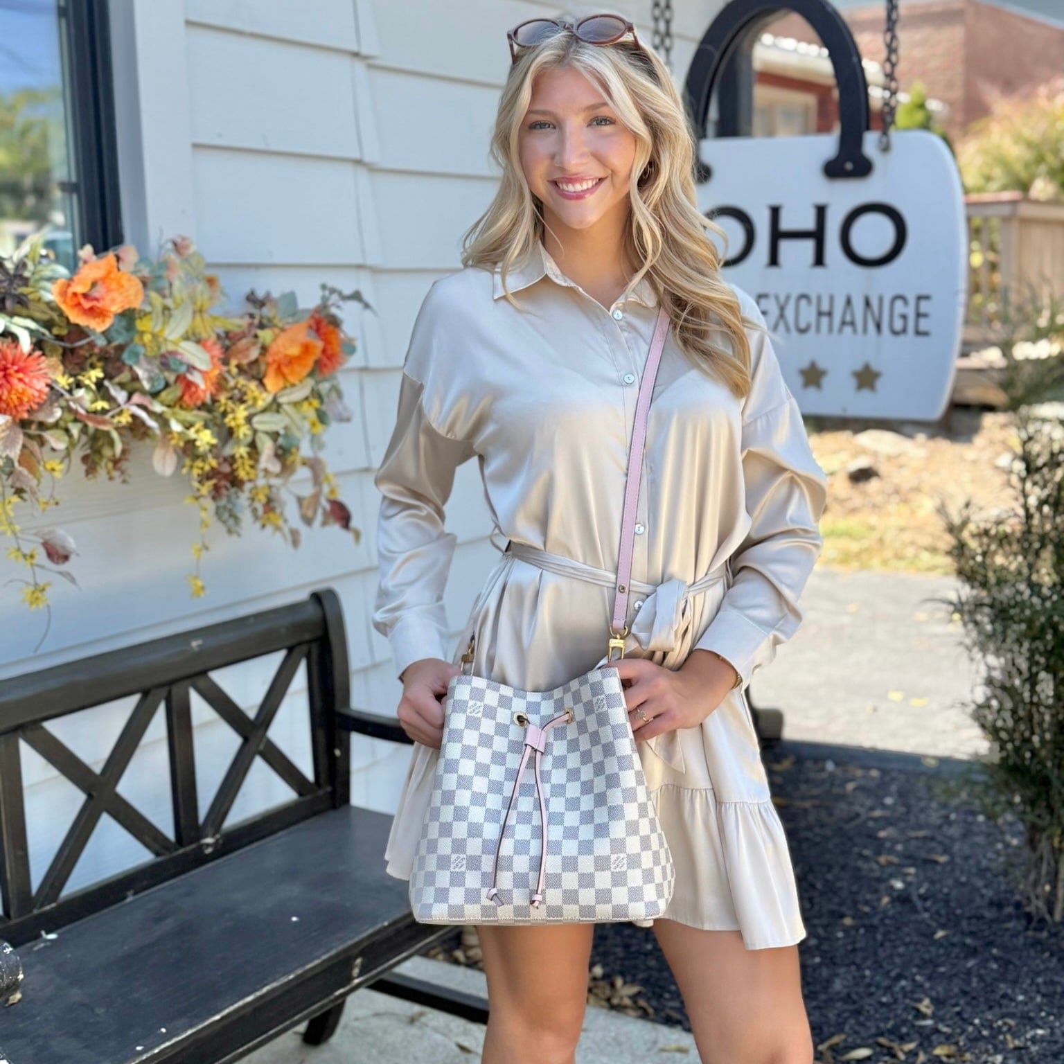 Louis Vuitton Damier Azur NeoNoe MM