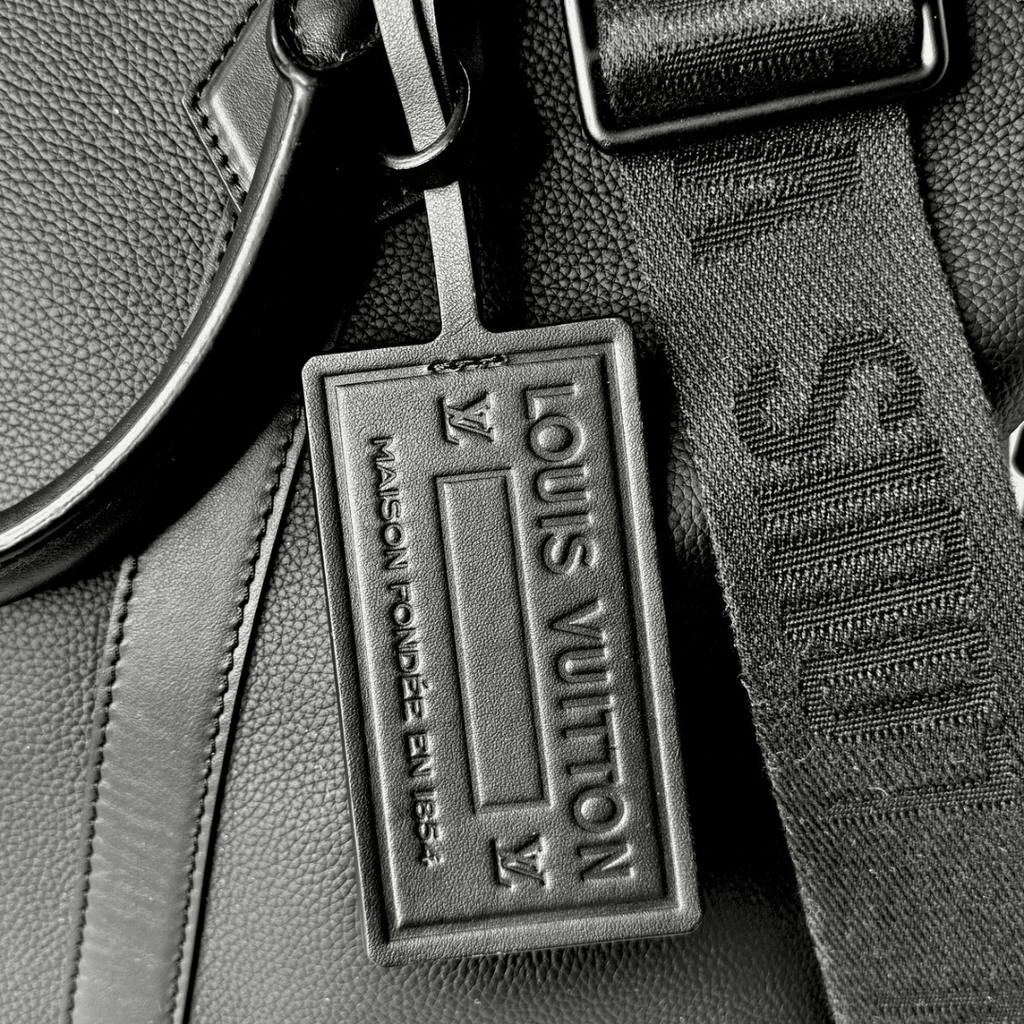 Louis Vuitton Taurillon Lockit Aerogram Tote