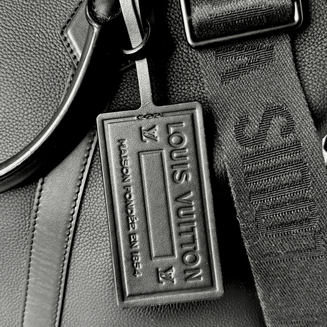 Louis Vuitton Taurillon Lockit Aerogram Tote