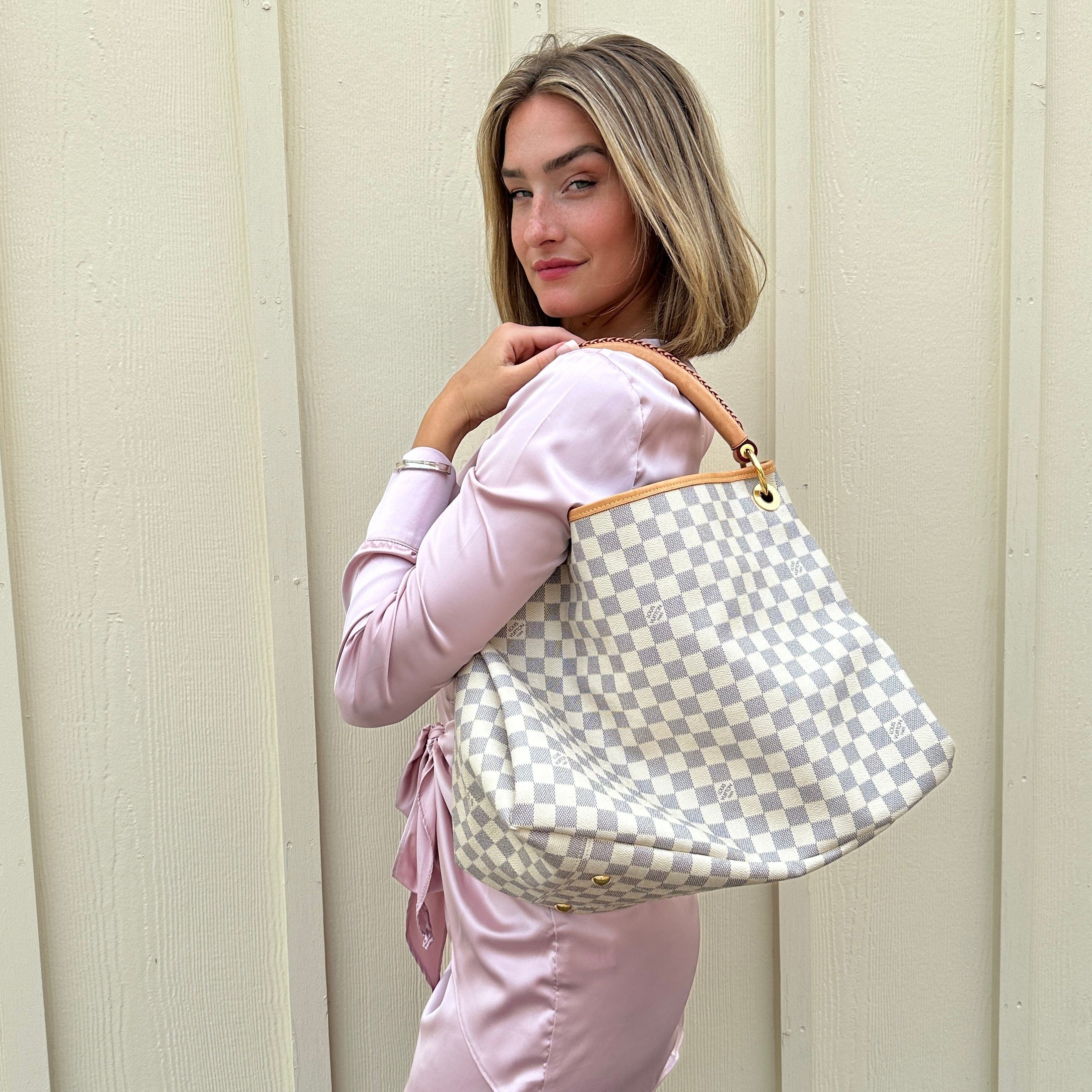 Louis Vuitton 2023 Damier Azur Artsy Bag