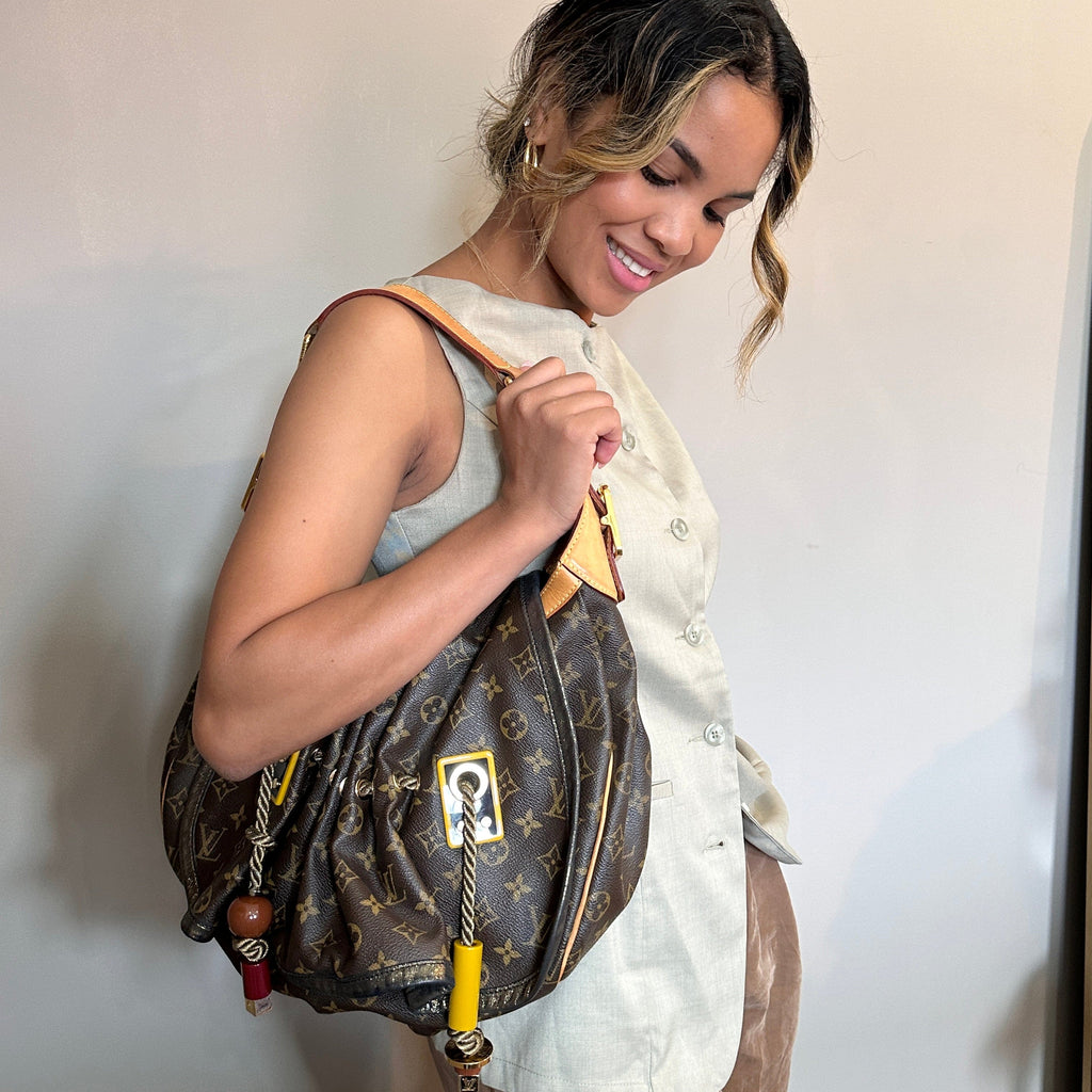 Louis Vuitton Monogram Kalahari GM