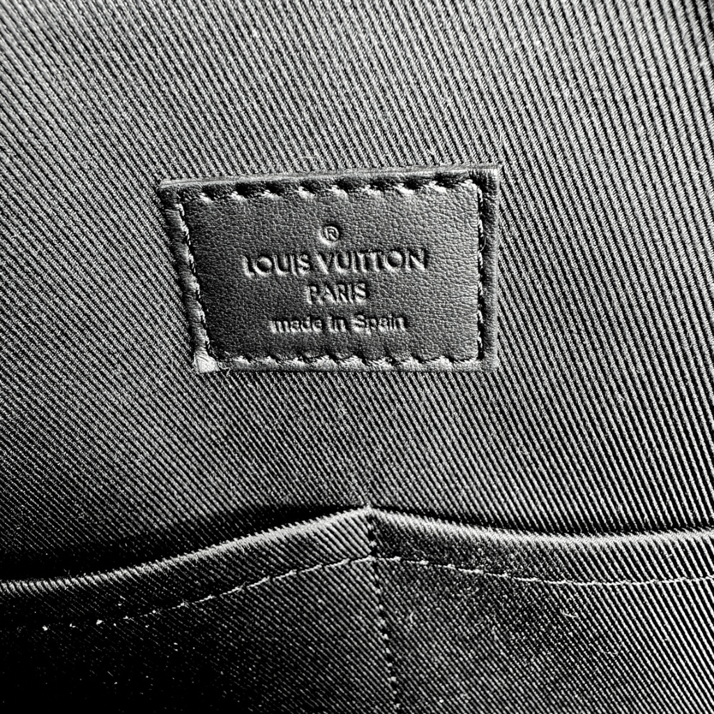 Louis Vuitton Taurillon Lockit Aerogram Tote