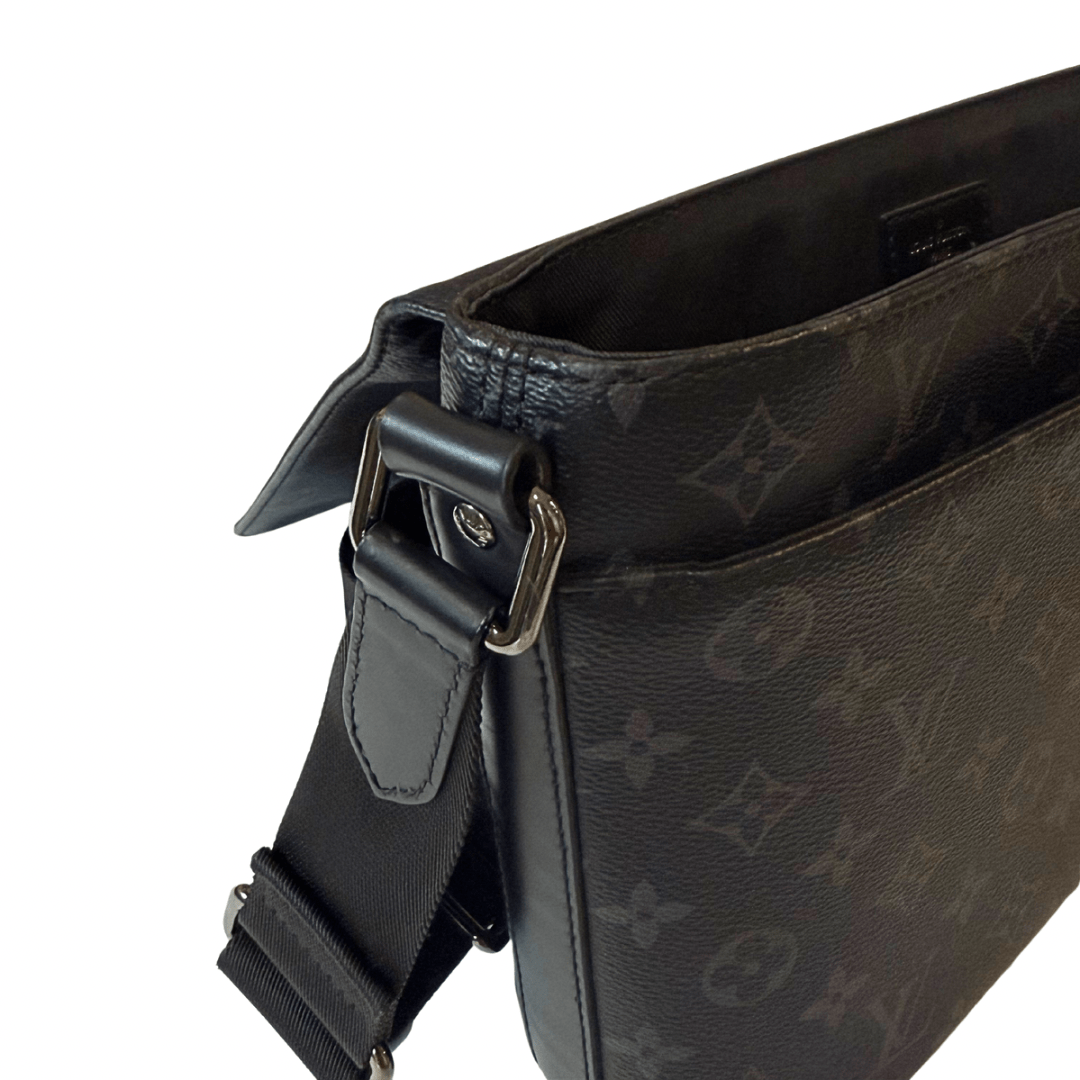 Louis Vuitton Monogram Eclipse District Messenger PM