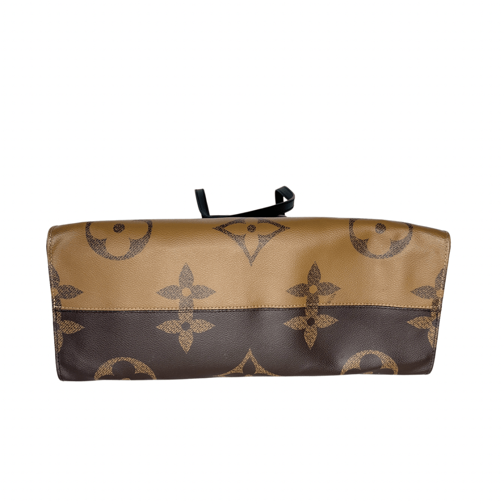 Louis Vuitton Giant Reverse Monogram OnTheGo GM