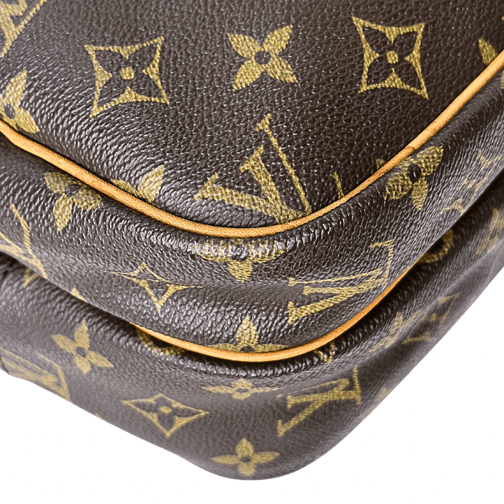 Louis Vuitton Monogram Reporter Messenger Bag