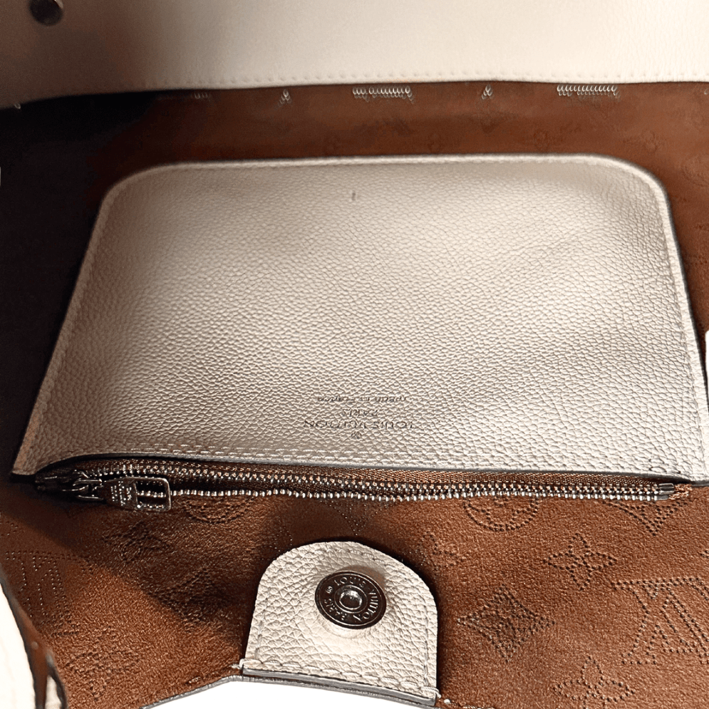 Louis Vuitton Monogram Mahina Carmel Hobo