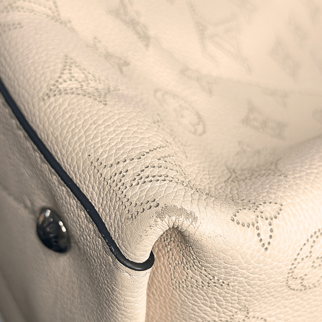 Louis Vuitton Monogram Mahina Carmel Hobo