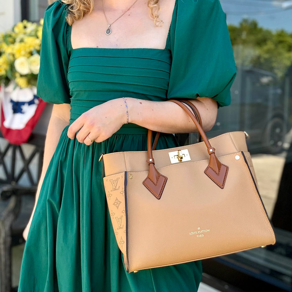 Louis Vuitton Arizona Mahina On My Side MM Tote w/ Strap