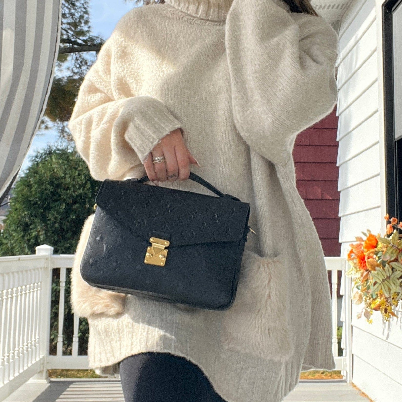 Louis Vuitton Monogram Empreinte Metis Pochette