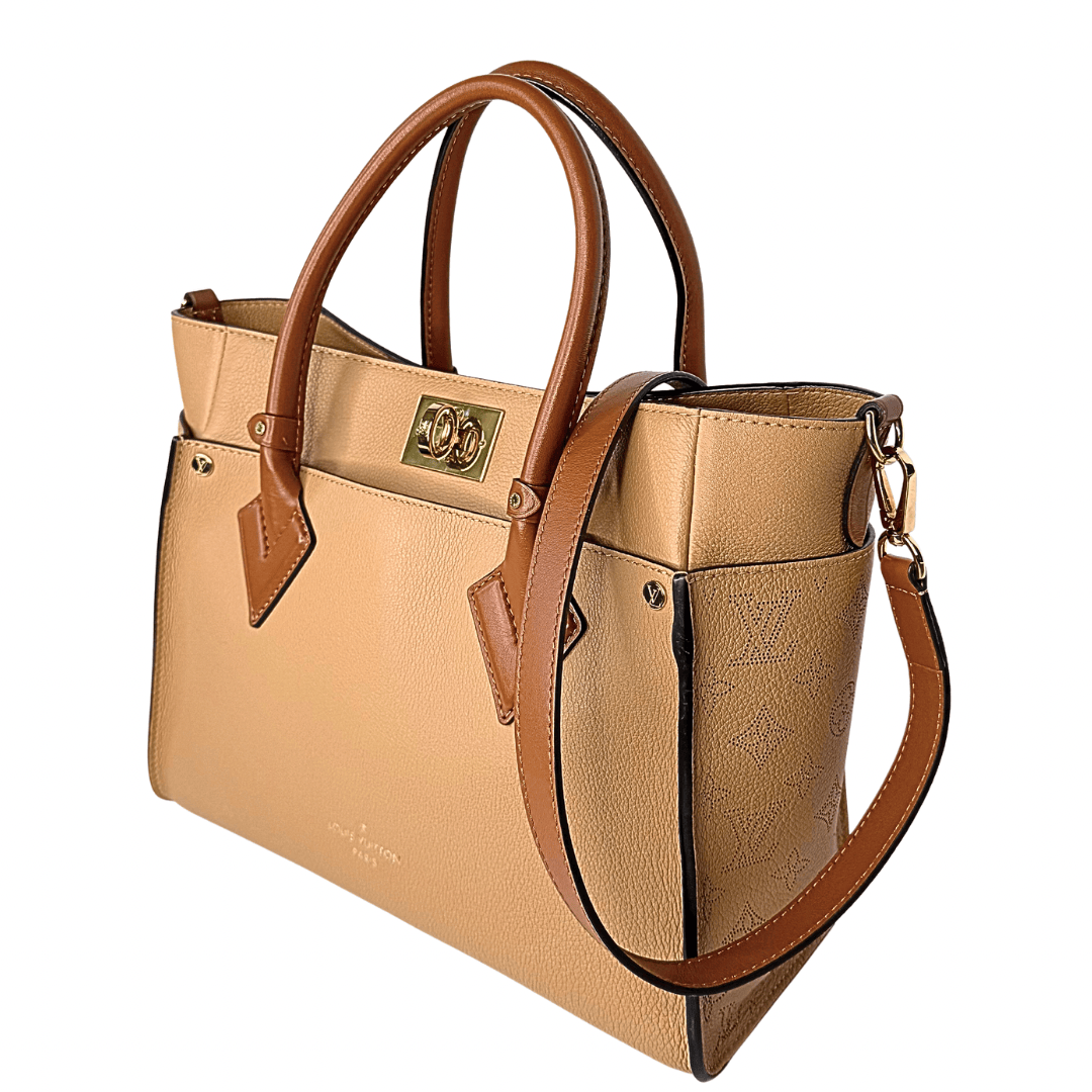 Louis Vuitton Arizona Mahina On My Side MM Tote w/ Strap
