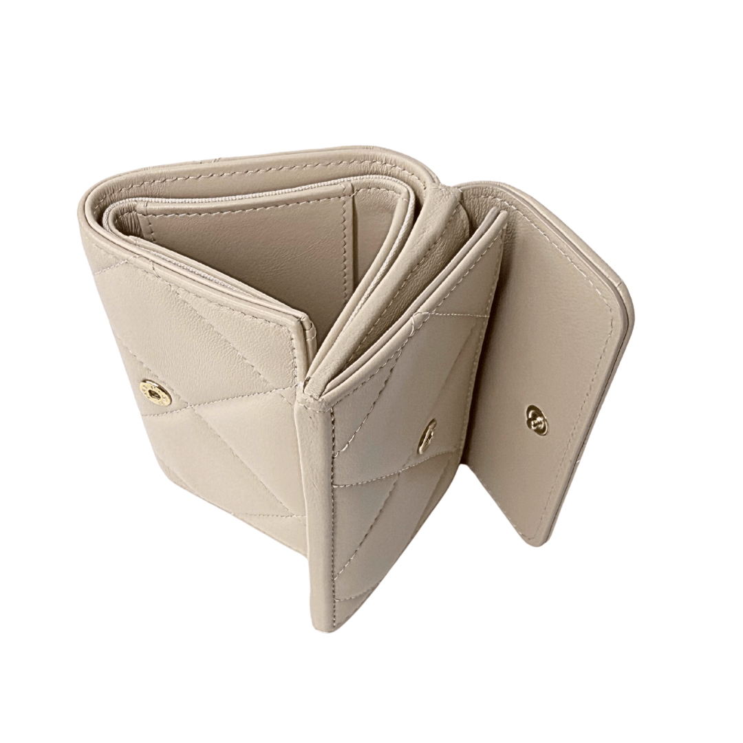 Chanel 19 Quilted Flap Card Case