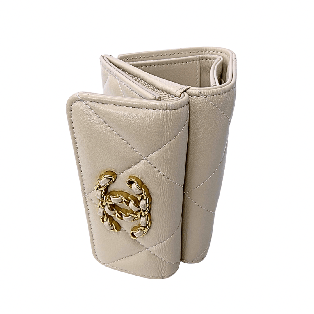 Chanel 19 Quilted Flap Card Case