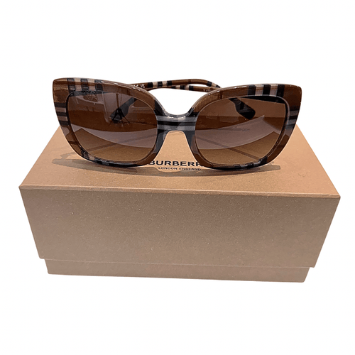 Burberry Black Fashion Cat Eye Sunglasses