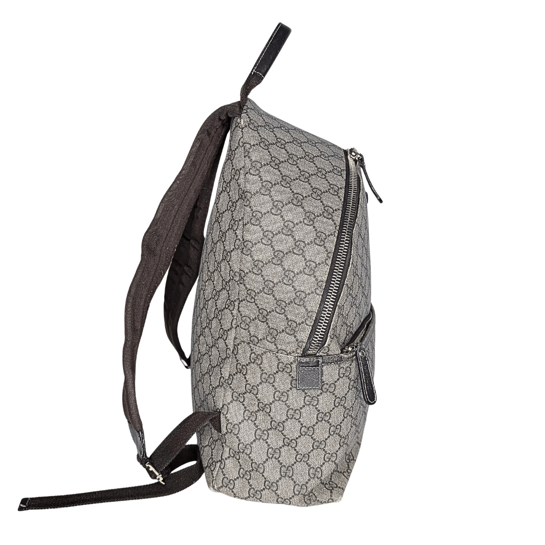 Gucci GG Supreme Medium Backpack