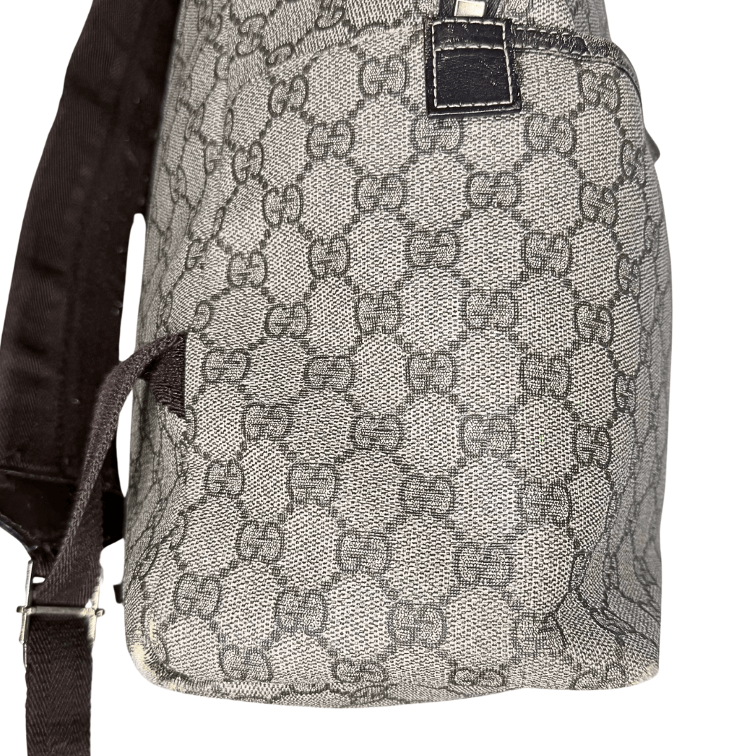 Gucci GG Supreme Medium Backpack