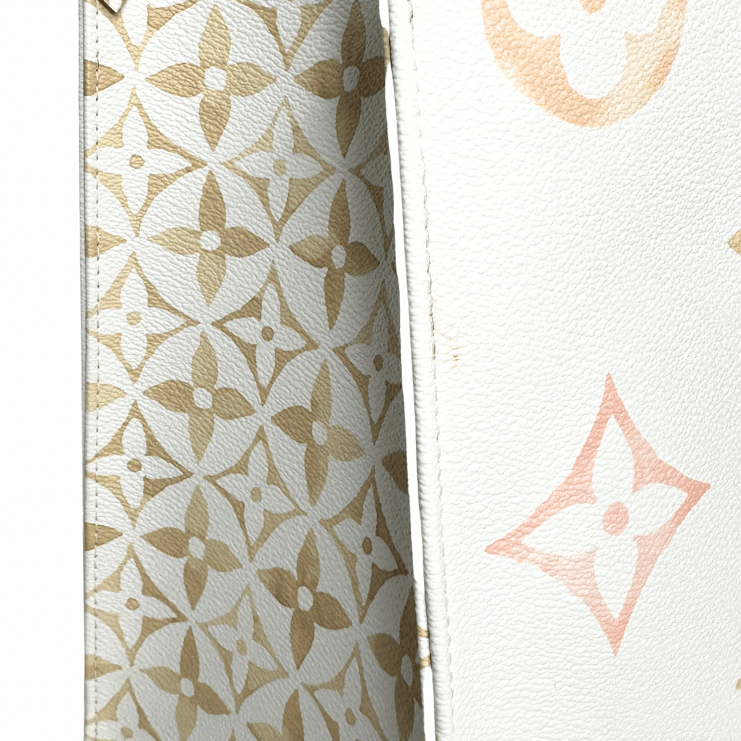 Louis Vuitton 2023 Giant Monogram OnTheGo MM