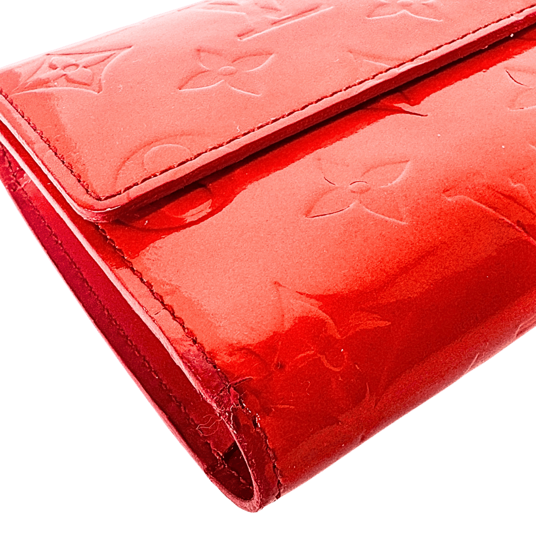 Louis Vuitton Monogram Vernis Sarah Wallet Red