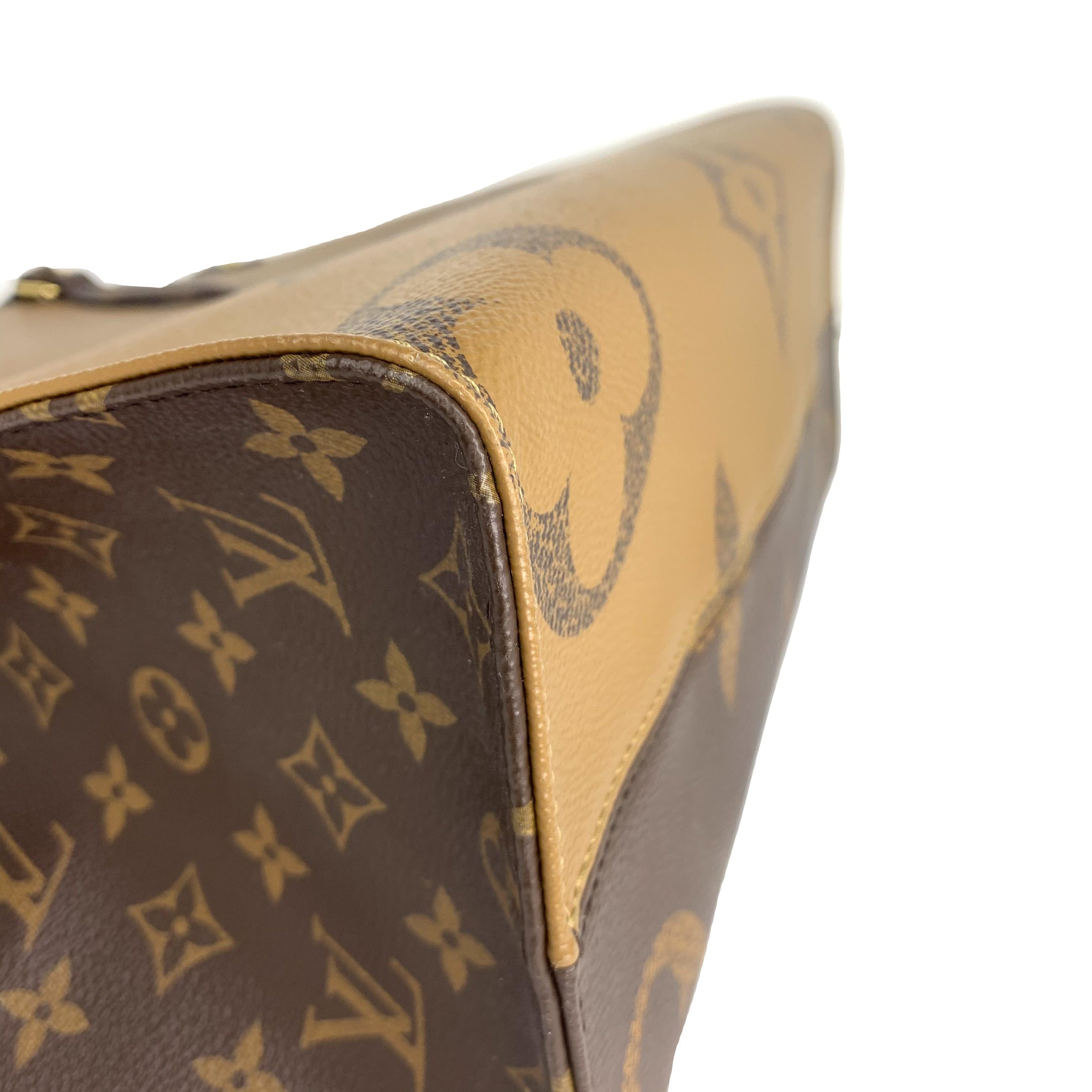 Louis Vuitton Onthego Mm - 50 For Sale on 1stDibs  louis vuitton onthego mm  monogram monogram reverse monogram giant, louis vuitton onthego mm price,  onthego mm tote bag