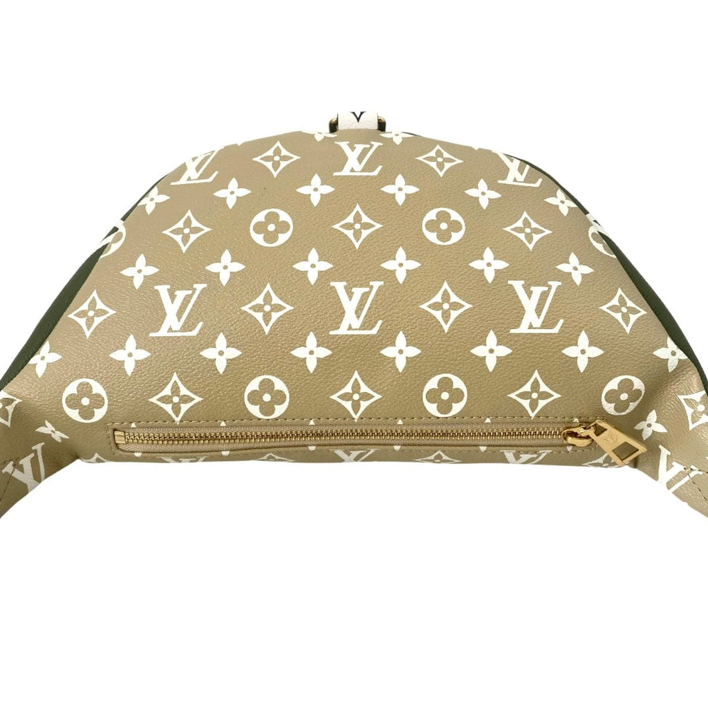 Louis Vuitton Giant Reverse Monogram Khaki Bumbag