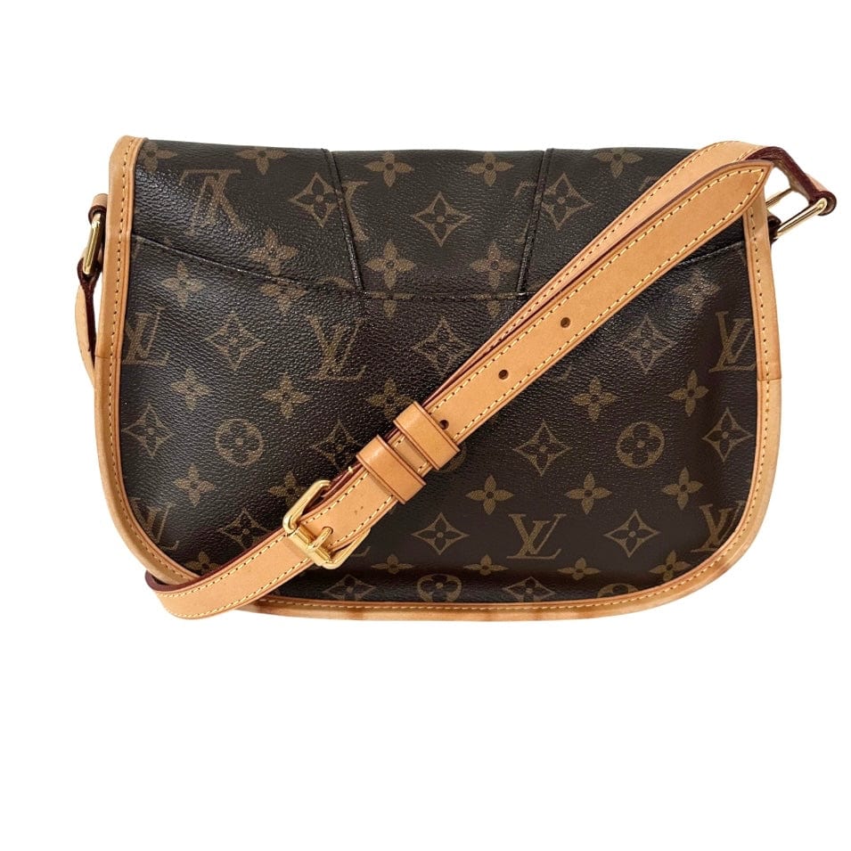 Pre-owned Louis Vuitton Menilmontant Leather Crossbody Bag In